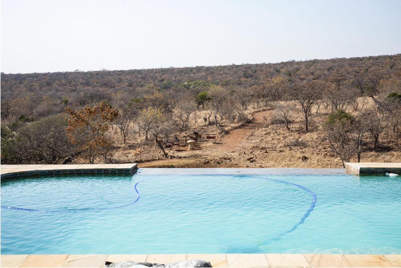 Tholo Manzi Private Game Farm Villa Zeerust Luaran gambar